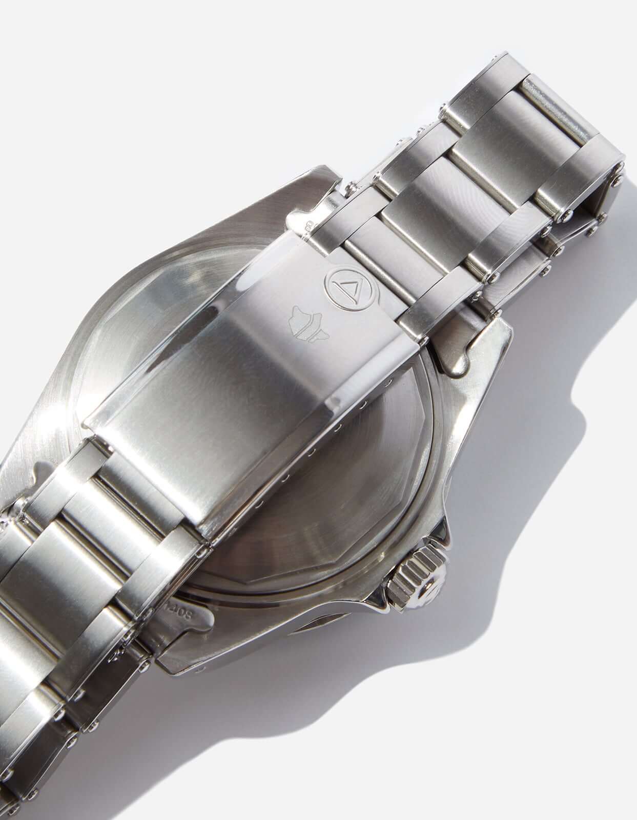 ss22_9500-green-marine-watch_steel-silver_40_1440x