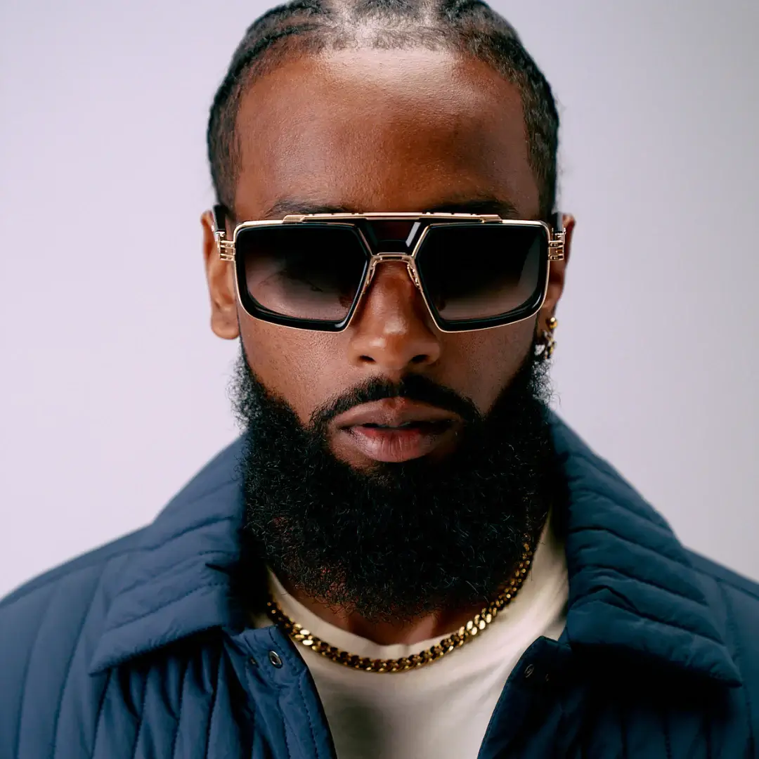 SKYMASTER_MALE HEADSHOT_BLK:GLD