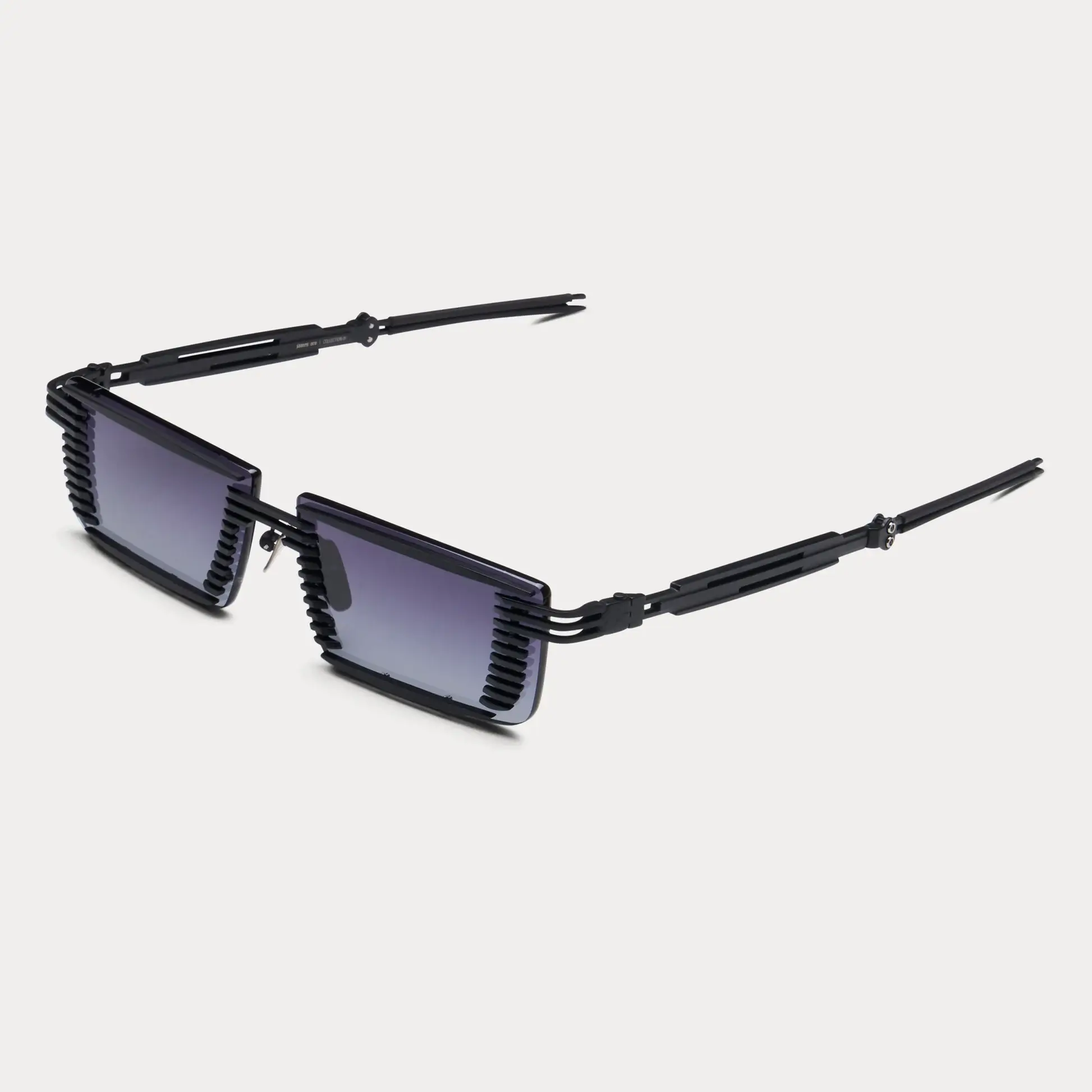 VERTEBRAE_3:4 VIEW_MATTE BLACK